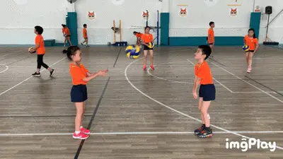 2025年世界女排联赛总决赛中，意大利女排以3-0战胜美国队，晋级四强。